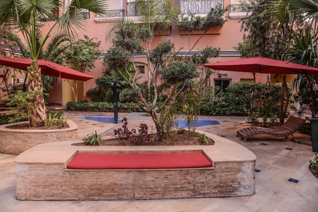 Beautiful, Great Equipped 122 M Holiday Apartment Near Majorelle Garden And Gueliz With Pool Views And A Large Balcony And Terrace Marrakesh Eksteriør bilde