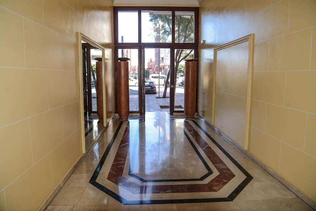 Beautiful, Great Equipped 122 M Holiday Apartment Near Majorelle Garden And Gueliz With Pool Views And A Large Balcony And Terrace Marrakesh Eksteriør bilde