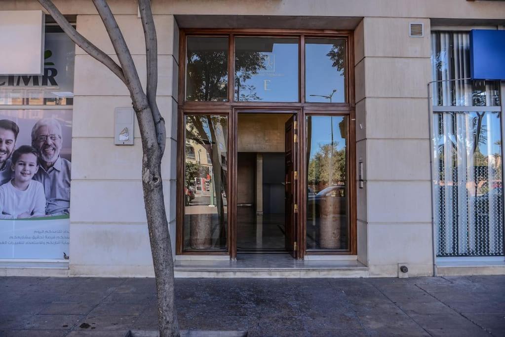 Beautiful, Great Equipped 122 M Holiday Apartment Near Majorelle Garden And Gueliz With Pool Views And A Large Balcony And Terrace Marrakesh Eksteriør bilde