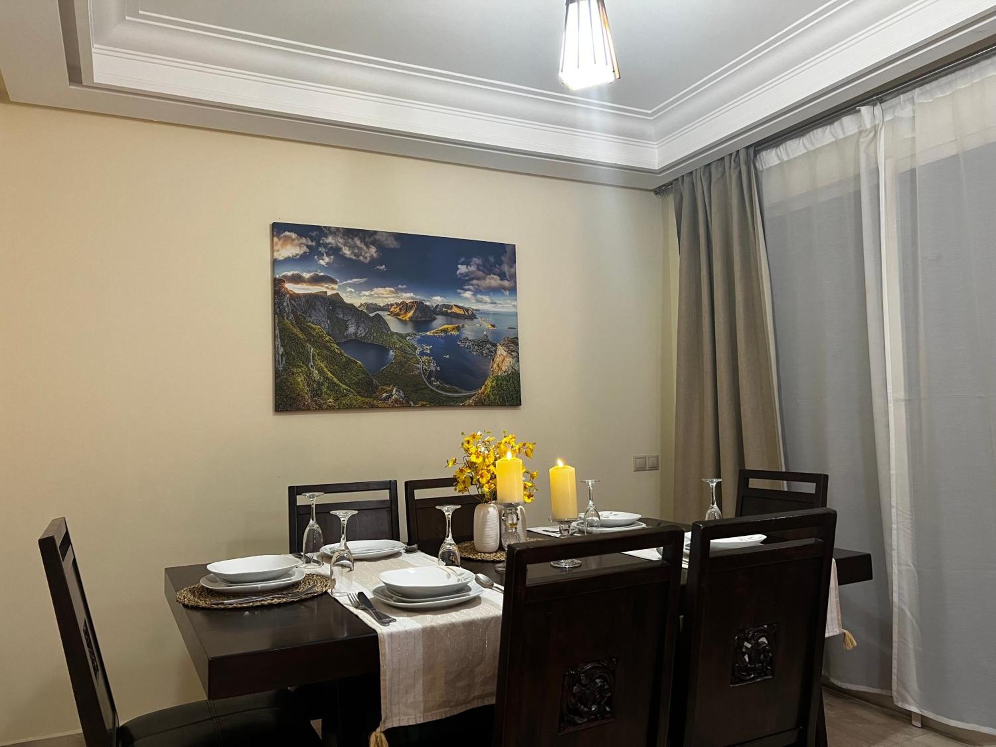 Beautiful, Great Equipped 122 M Holiday Apartment Near Majorelle Garden And Gueliz With Pool Views And A Large Balcony And Terrace Marrakesh Eksteriør bilde
