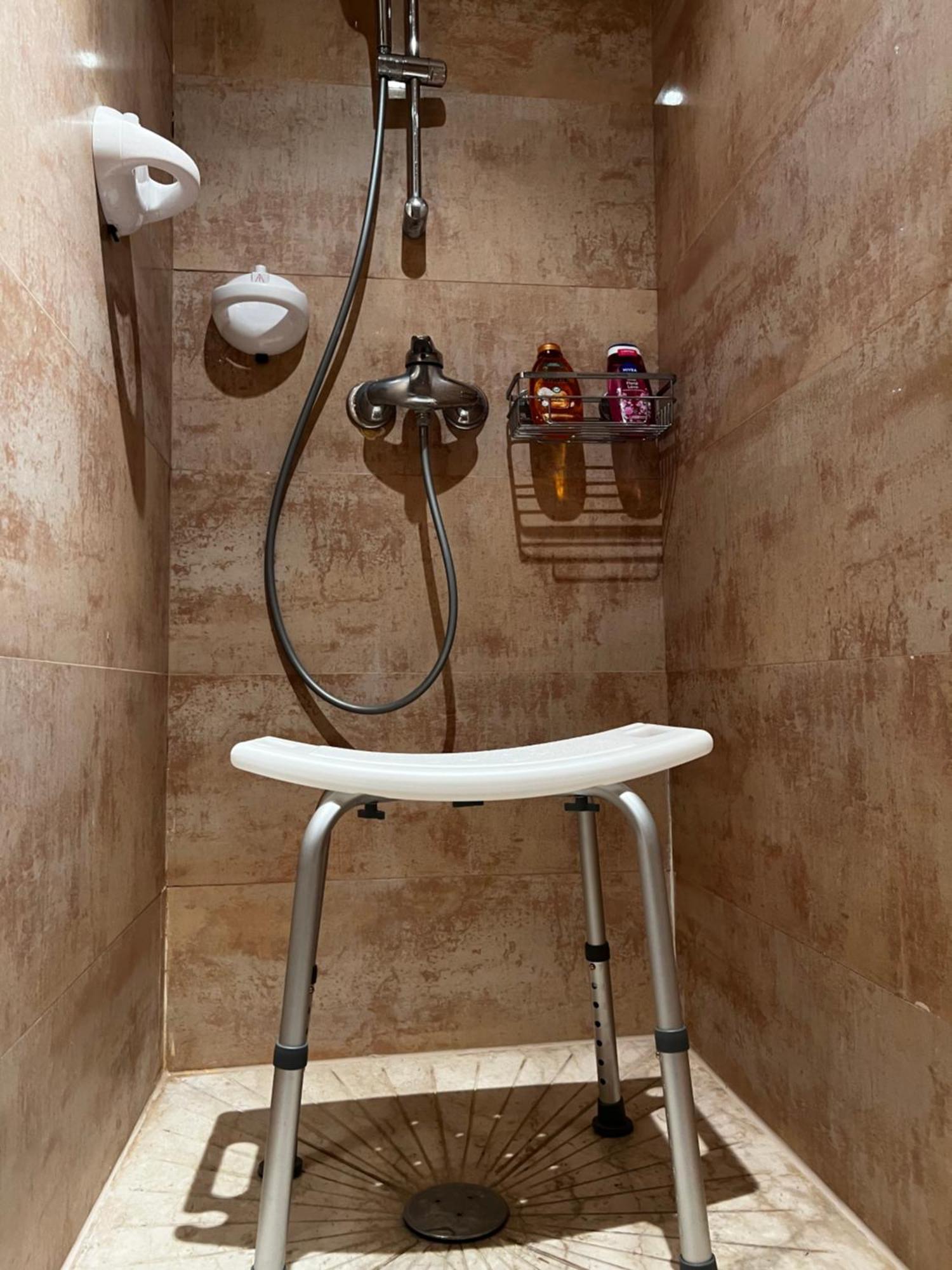 Beautiful, Great Equipped 122 M Holiday Apartment Near Majorelle Garden And Gueliz With Pool Views And A Large Balcony And Terrace Marrakesh Eksteriør bilde
